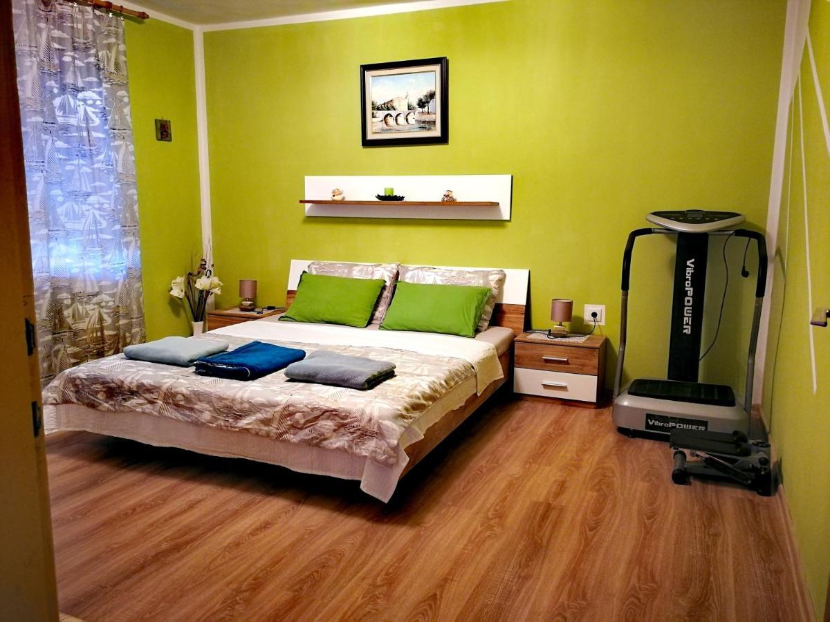 Apartments Anita Crikvenica Esterno foto